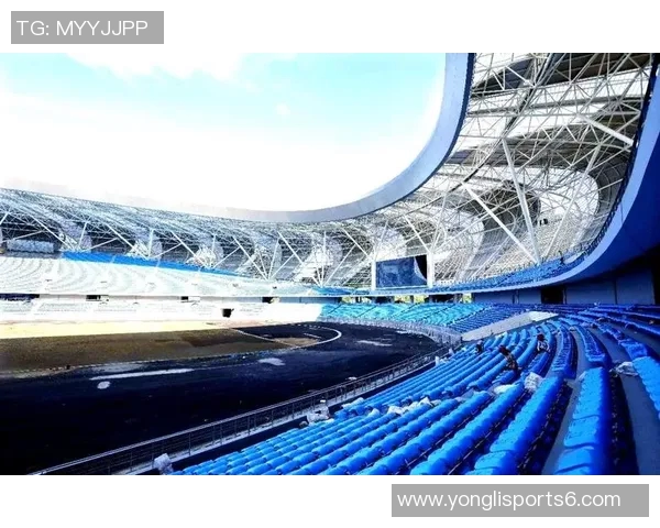 足球场的壮丽景观与激情瞬间展现了运动的魅力与团队的精神 足球场的壮丽景观与激情瞬间展现了运动的魅力与团队的精神